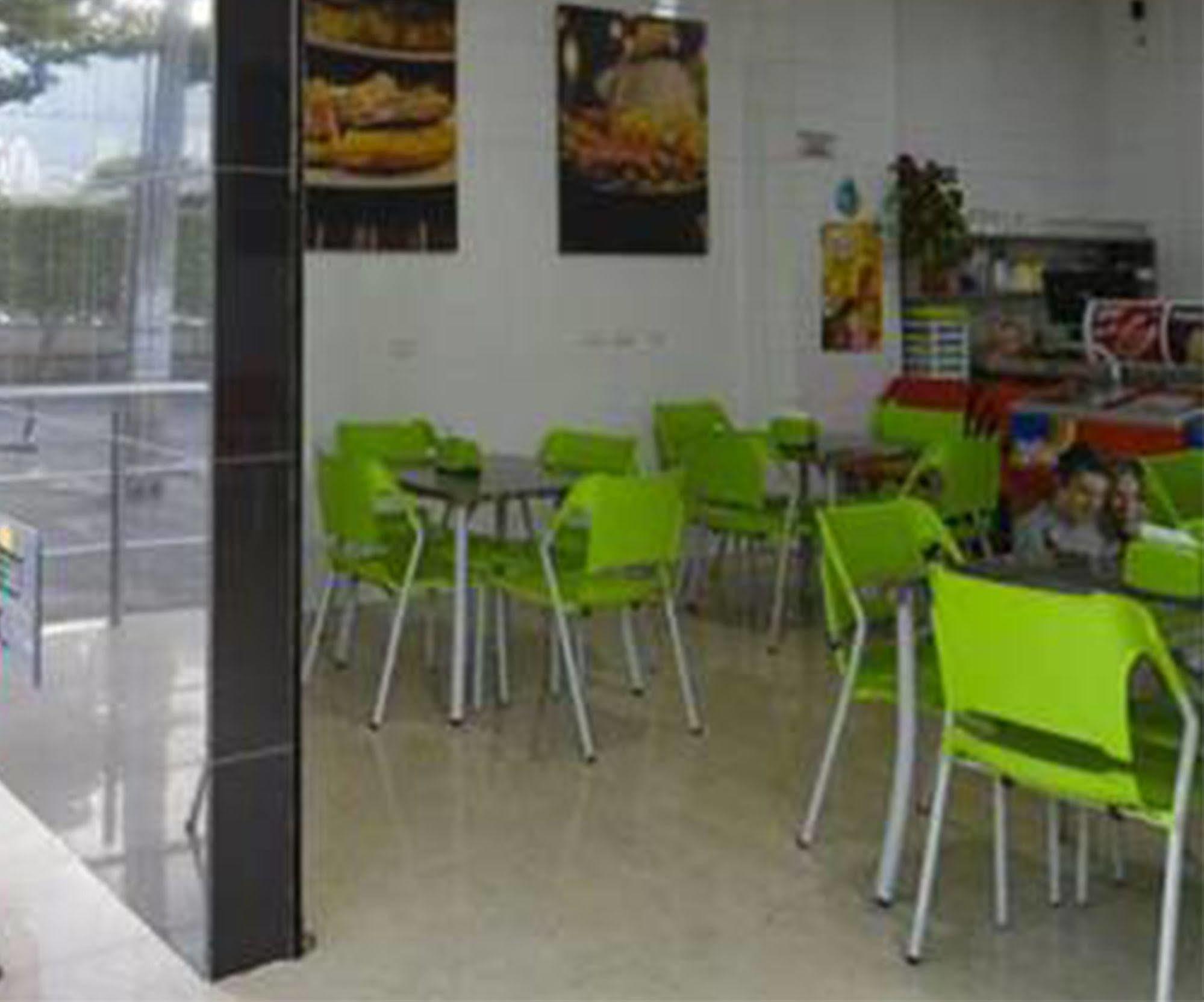 Hotel Monarca Itagui Exterior photo